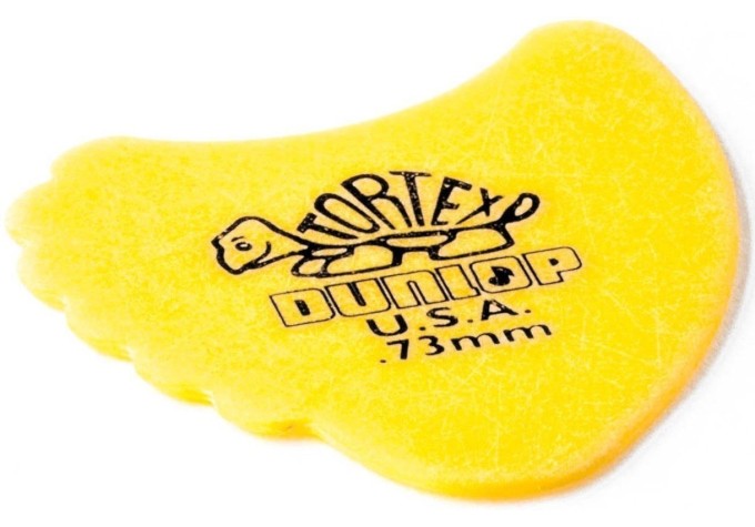 Trsátko / Brnkátko - brnkátko Tortex Fin, hrúbka: 0,73 mm - žlté (celé balenie = 72 ks)